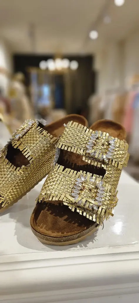 Sandales Doré + Bijoux