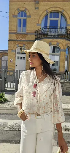 [20250408000004A] Bloemen Blouse